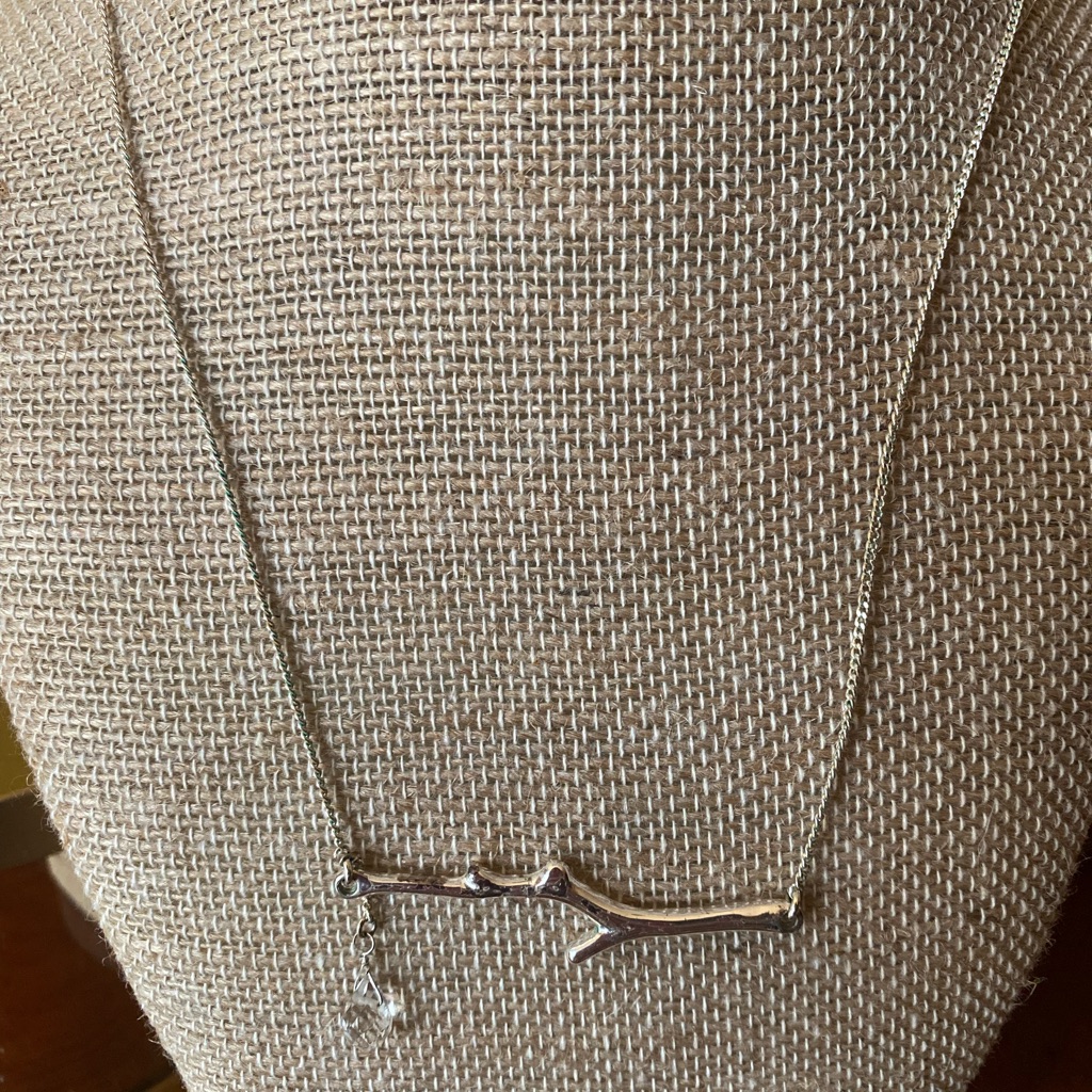 Silver Tone Necklace